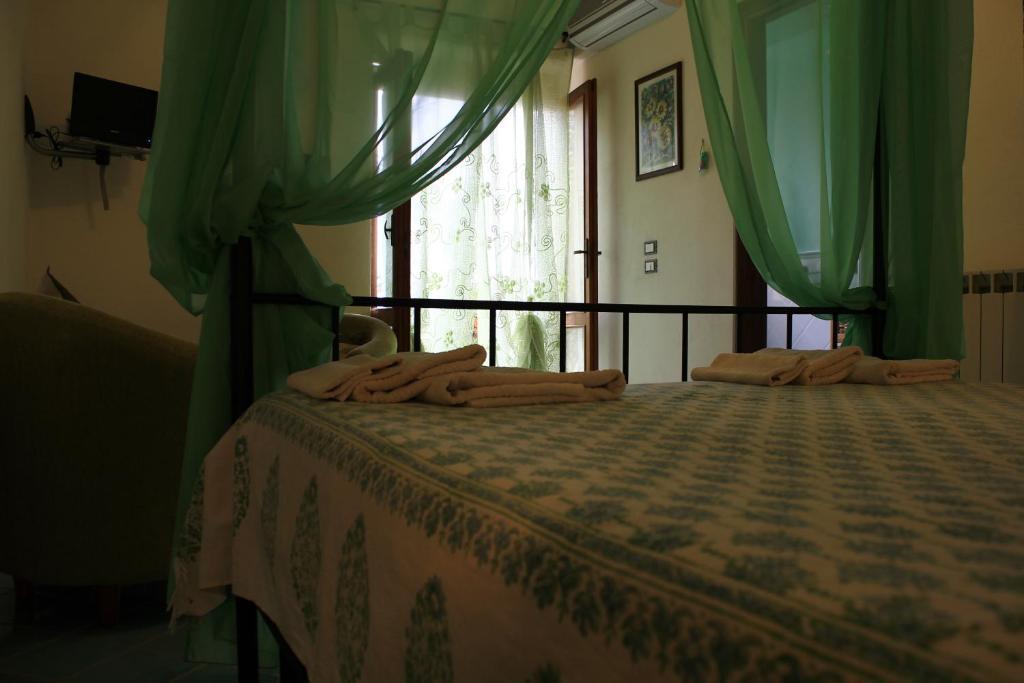 Bed And Breakfast Nefer マラテーア 部屋 写真